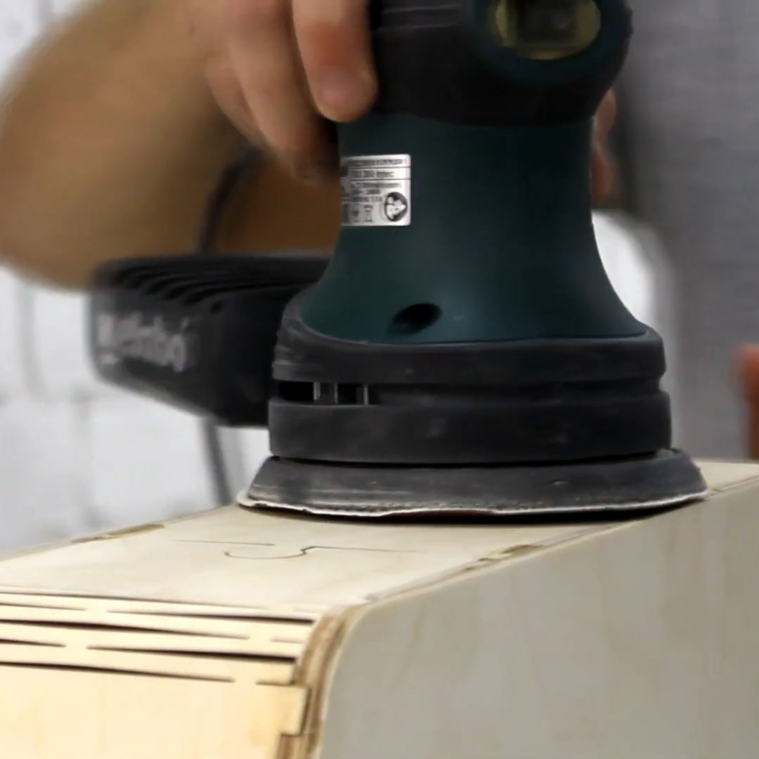 bg-1.jpg (63 483 bytes)